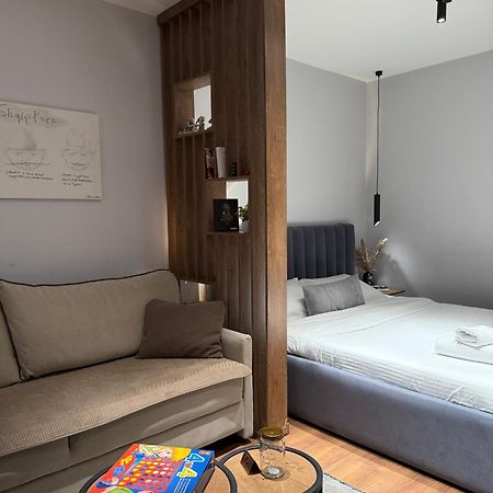 4Seasonsgea , Studio Apartment In Heart Of Tirana Eksteriør billede