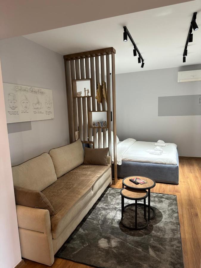 4Seasonsgea , Studio Apartment In Heart Of Tirana Eksteriør billede