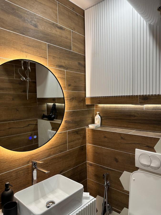 4Seasonsgea , Studio Apartment In Heart Of Tirana Eksteriør billede